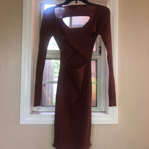 Longsleeve dress with a beautiful back - Picture 2 of 2